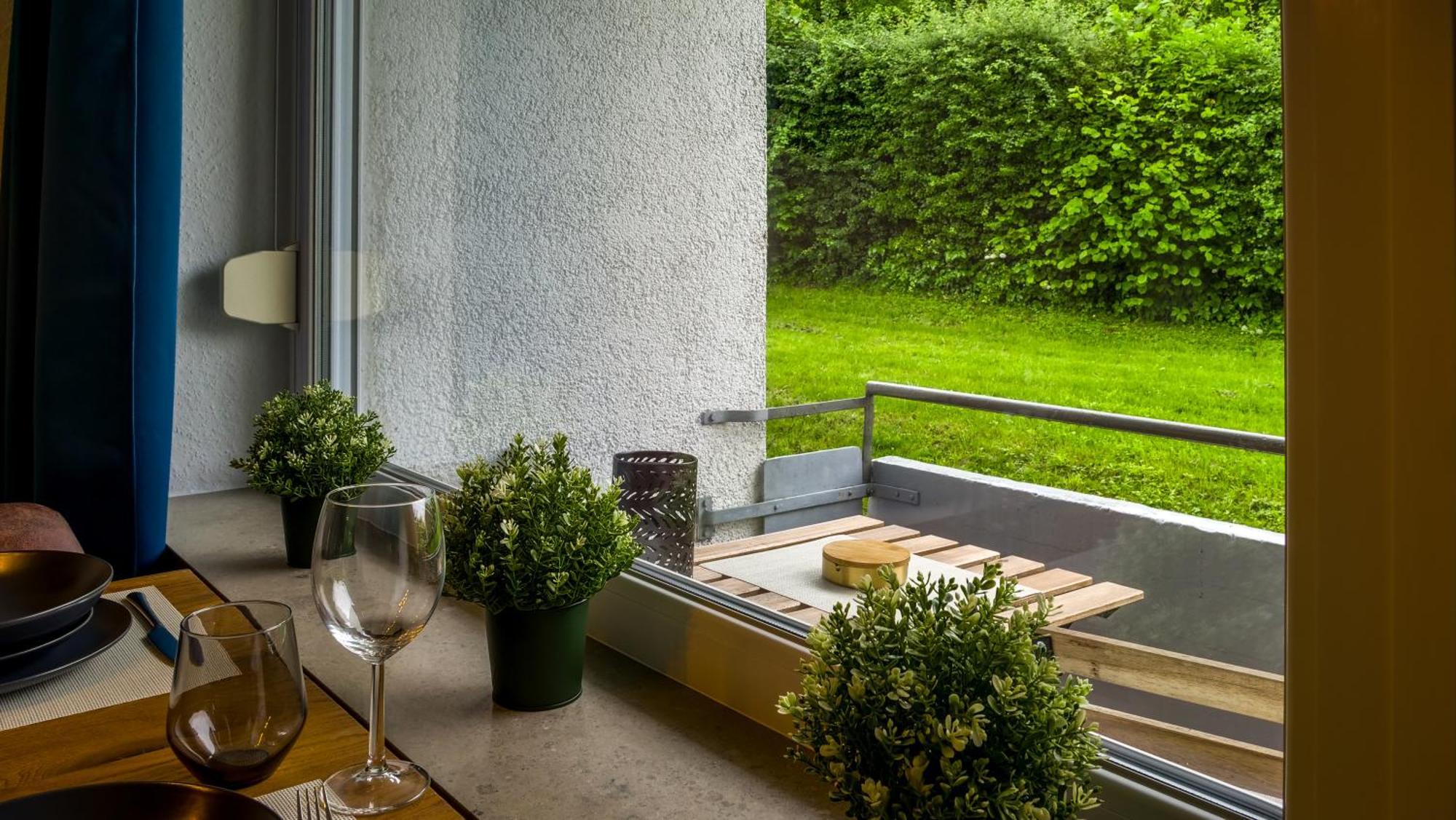 Gross, Modern, Zentrumsnah Mit Parkplatz Und Garten Ульм Экстерьер фото